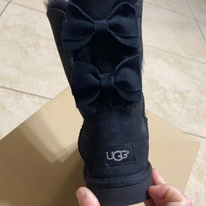 Brand New Ugg boots lace up bows